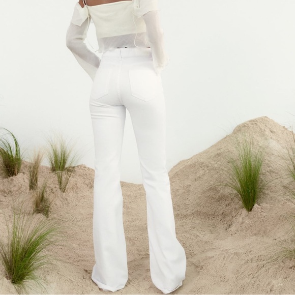 Zara white high rise flared jeans Sz 2 - Picture 7 of 9